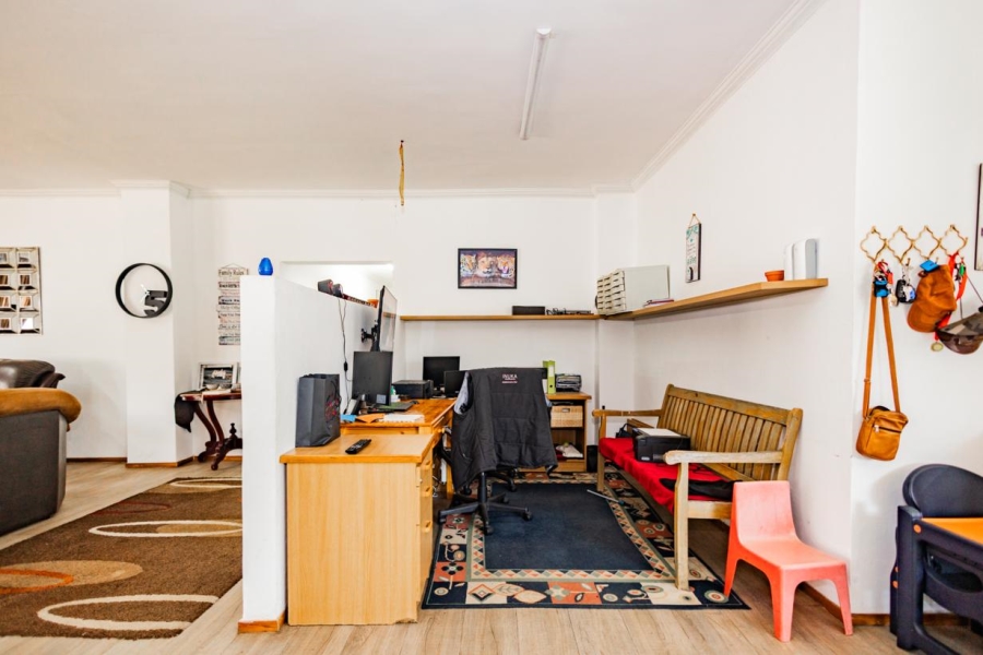 8 Bedroom Property for Sale in Joostenbergvlakte Western Cape